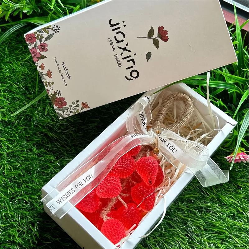 Kreative Erdbeer-handgemachte  – Essential Oil Soap Bewertung und Preis